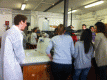 studenti laboratorio chimica
